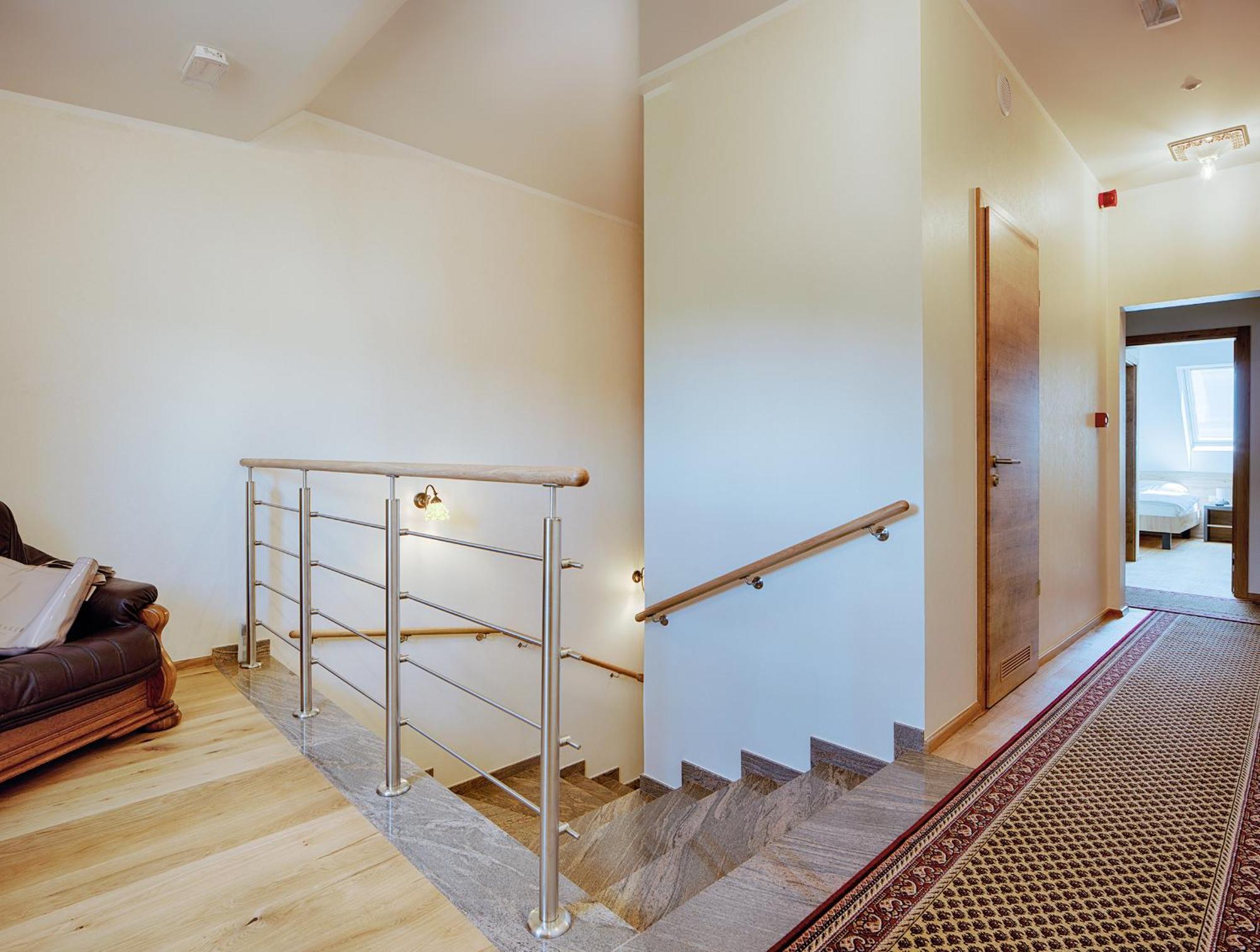 Guesthouse Tursic Vrhnika Ngoại thất bức ảnh