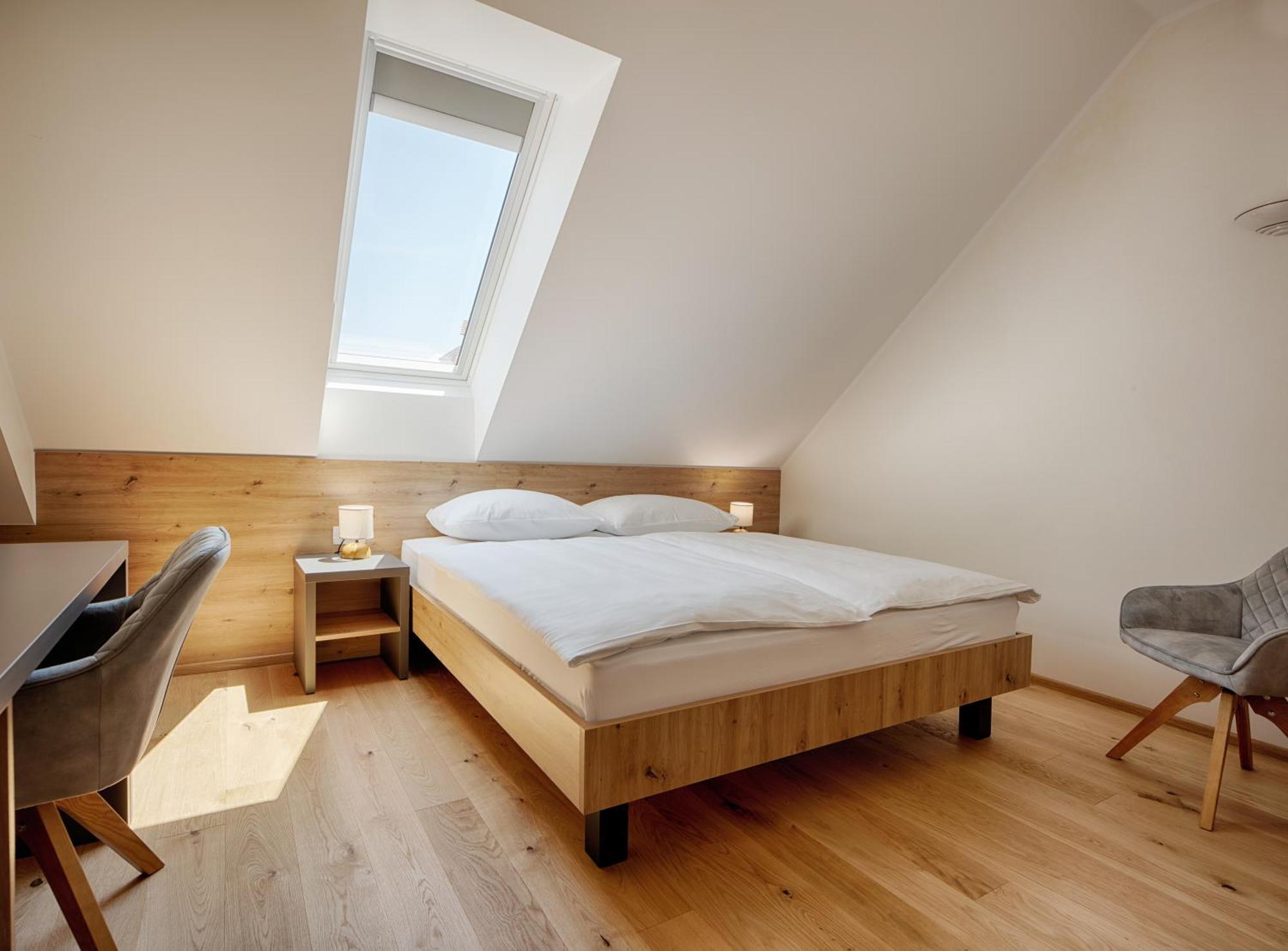 Guesthouse Tursic Vrhnika Ngoại thất bức ảnh